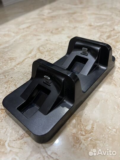 Зарядная станция до 2х джойстиков PS4