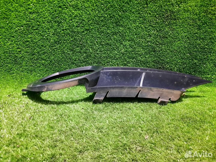 Рамка на противотуманную фару передняя правая Audi