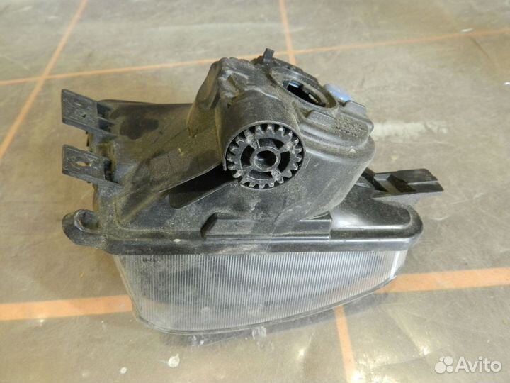 Фара противотуманная левая - BMW 5 F10