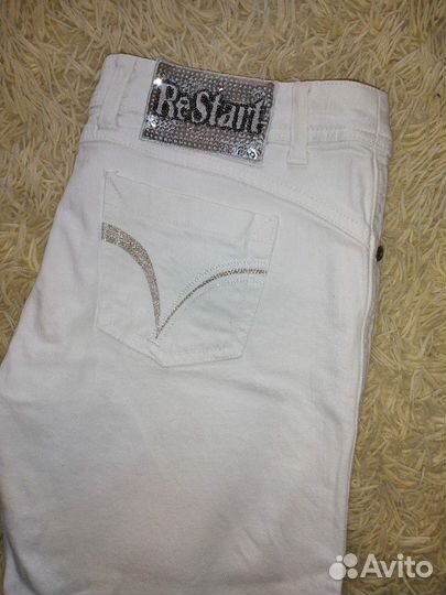 Белые джинсы