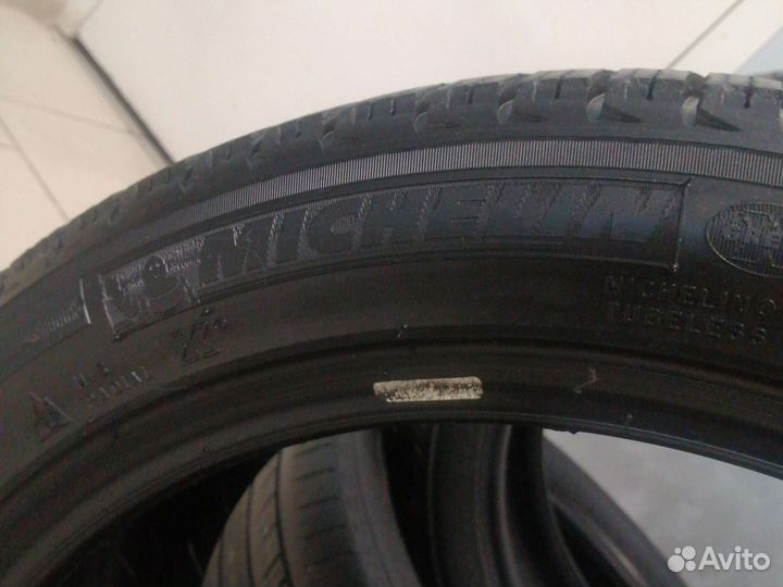 Michelin X-Ice XI3 245/45 R19