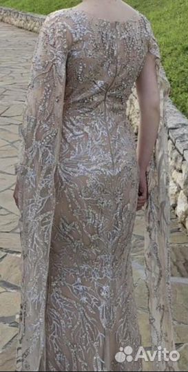 Вечернее платье