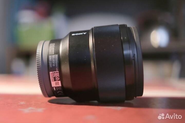 Объектив Sony FE 85mm F1.8