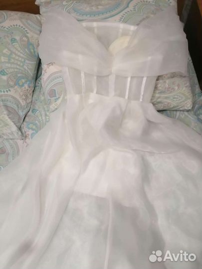 Свадебное платье новое размер 44