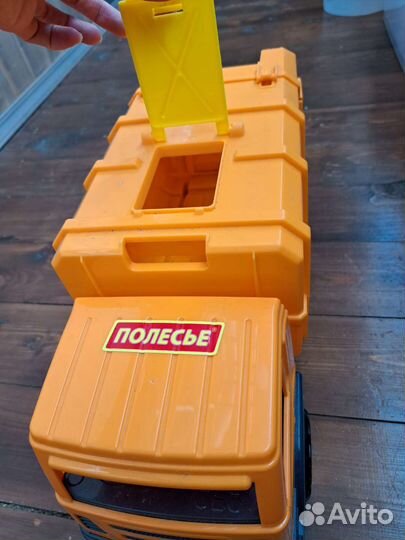 Мусоровоз полесье
