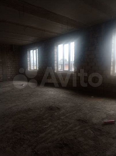 Своб. планировка, 70 м², 1/3 эт.