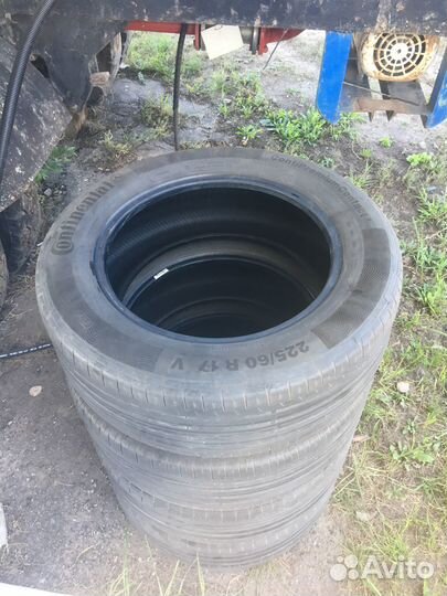 Continental ContiPremiumContact 225/60 R17