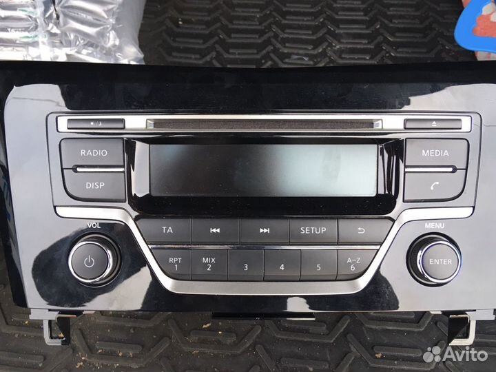 Штатное головное устройство Nissan Qashqai J11