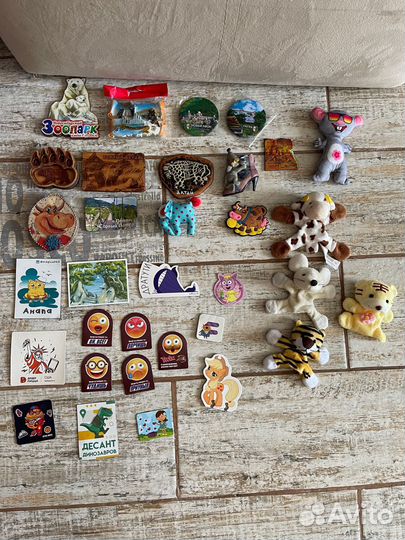 Магниты-игрушки, магниты-эмодзи и с путешествий