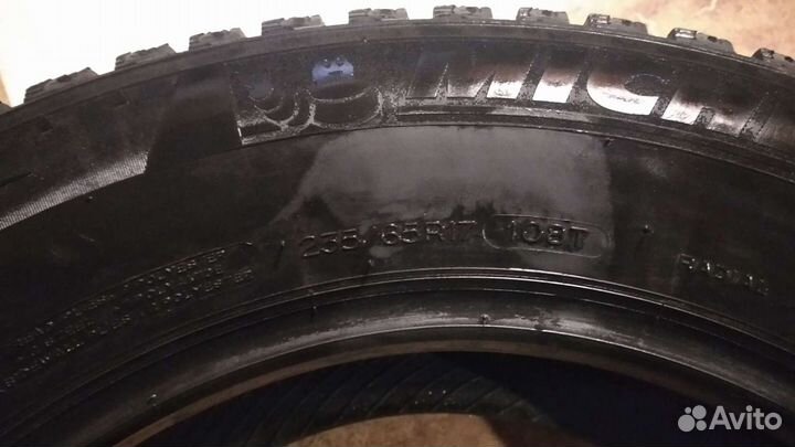 Michelin Agilis 235/65 R17 108T