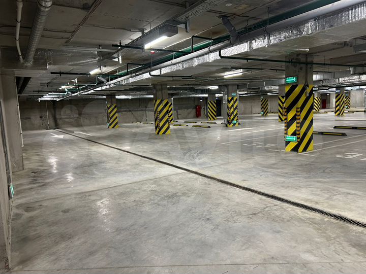 Машиноместо, 14 м²