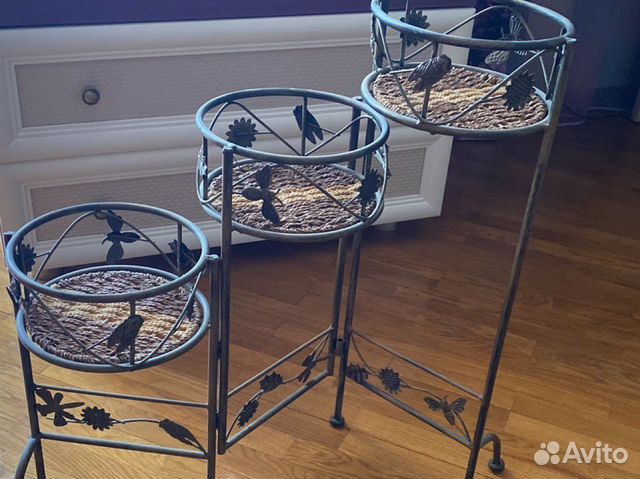 Прдставка для цветов металличесеая