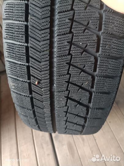 Bridgestone Blizzak VRX 225/45 R17