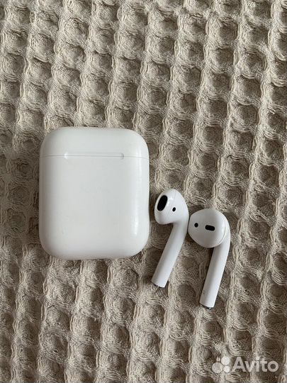 Беспроводные наушники apple airpods