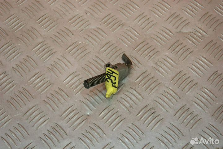 Натяжитель цепи грм Suzuki Intruder 400