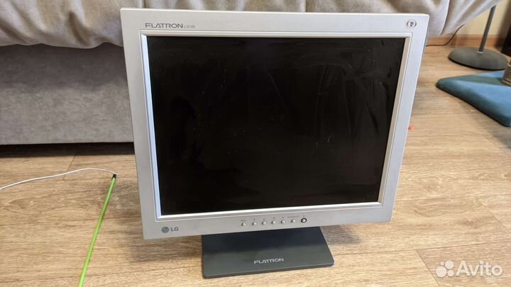 Монитор LG flatron L1510S