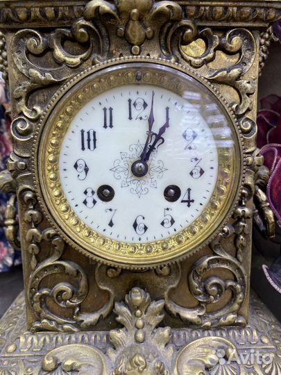 Бронзовые каминные часы