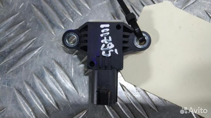 Датчик удара для Jeep Grand Cherokee 5 68370843AA