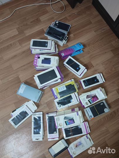 Чехлы на телефон