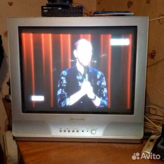 Телевизор samsung 52 см