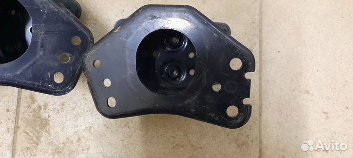 Кронштейны усилителя П. Л. Lexus NX300/2019