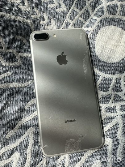 Телефон iPhone