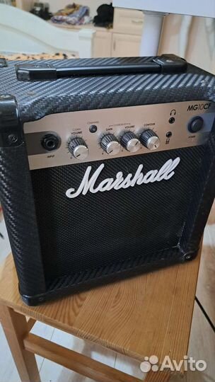 Комбоусилитель Marshall mg10cf