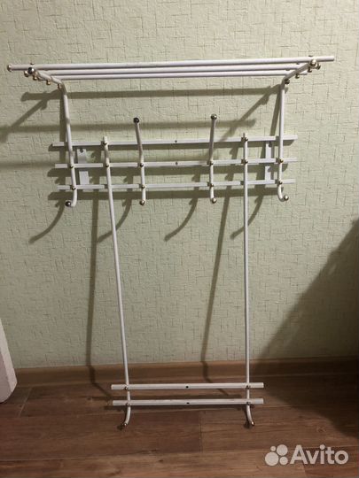 Вешалка настенная