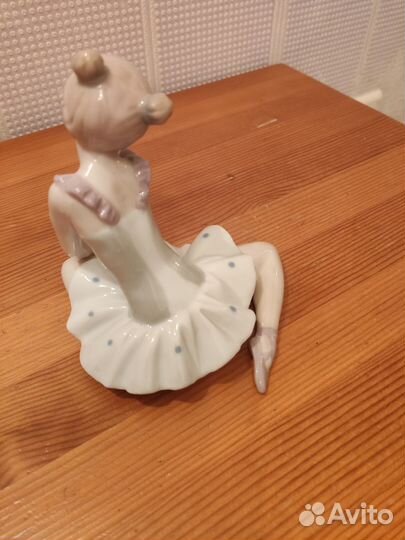 Статуэтка фарфоровая балерина