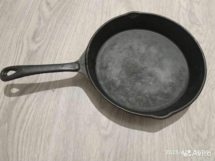Чугунная сковорода. Сковорода чугунная