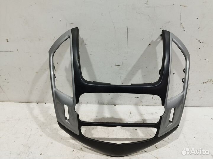 Накладка декоративная магнитолы Cruze 2009-2016