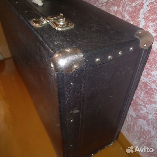 Чемодан советский дорожный