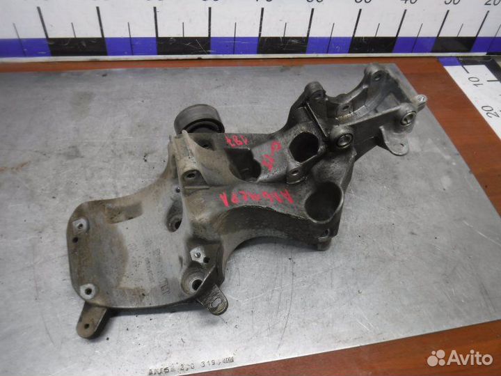 Кронштейн генератора Nissan Almera G15 K4M 2014