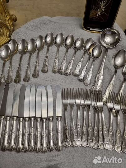 Серебренный столовый набор