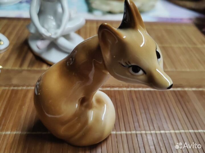 Лиса фарфор