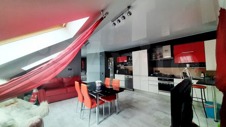 3-к. квартира, 114 м², 4/4 эт.