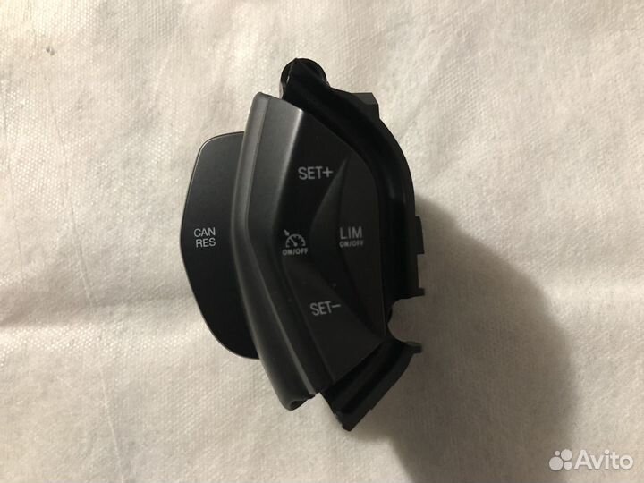 Кнопки круиз-контроля от Форд Фокус 3