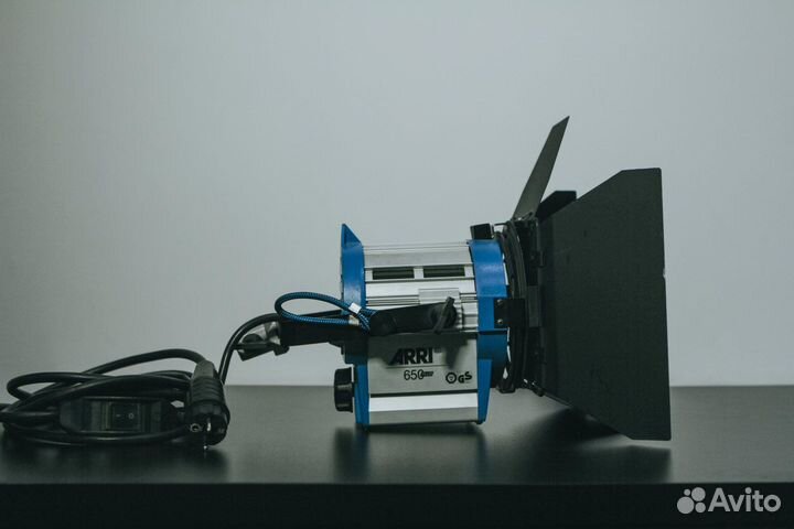 Осветительный прибор Arri Junior 650 Plus