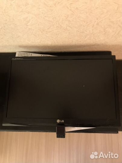 Монитор LG flatron e2241s