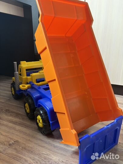 Машина грузовик игрушка
