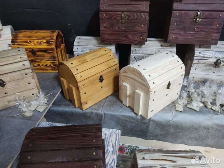 Сундук интерьерный