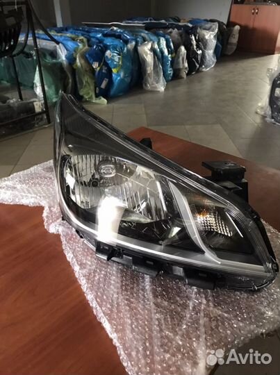 Киа Рио lV фара