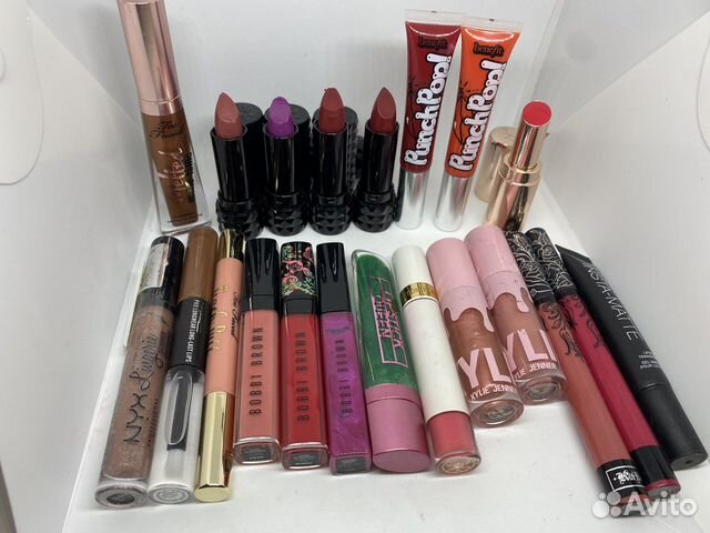 Помады и блески разных марок