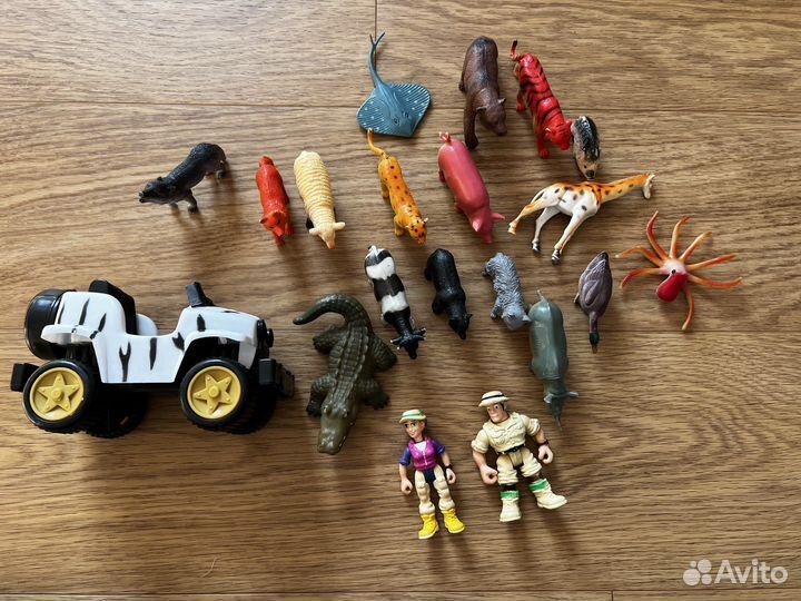 Игрушки для мальчика сафари и животные