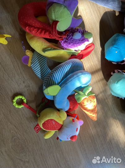 Детские развивающие игрушки для малышей