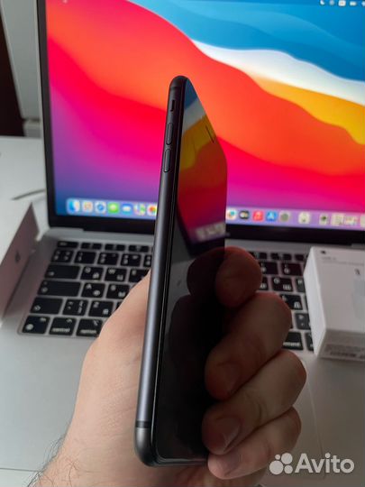 iPhone 8 Plus, 64 ГБ