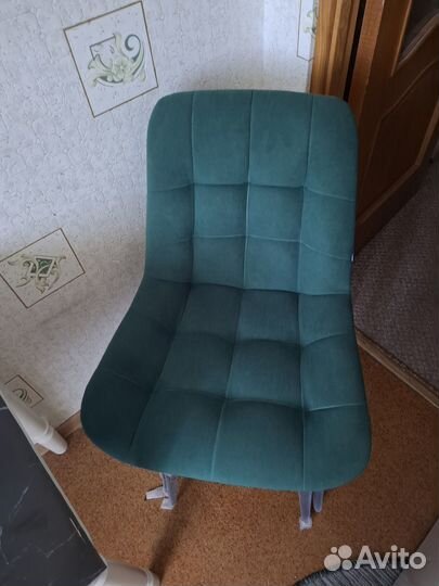 Продам новые стулья 2 штуки