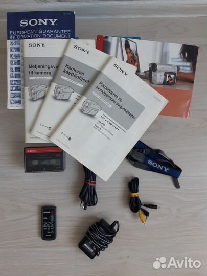 Sony CCD-TRV438E