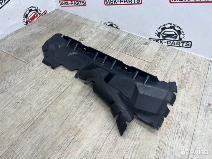 Дефлектор радиатора левый Peugeot 308 T7 2009