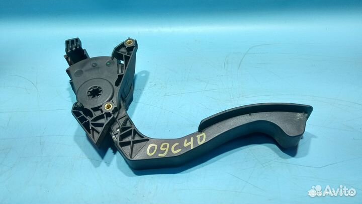 Педаль газа для Renault Logan 2